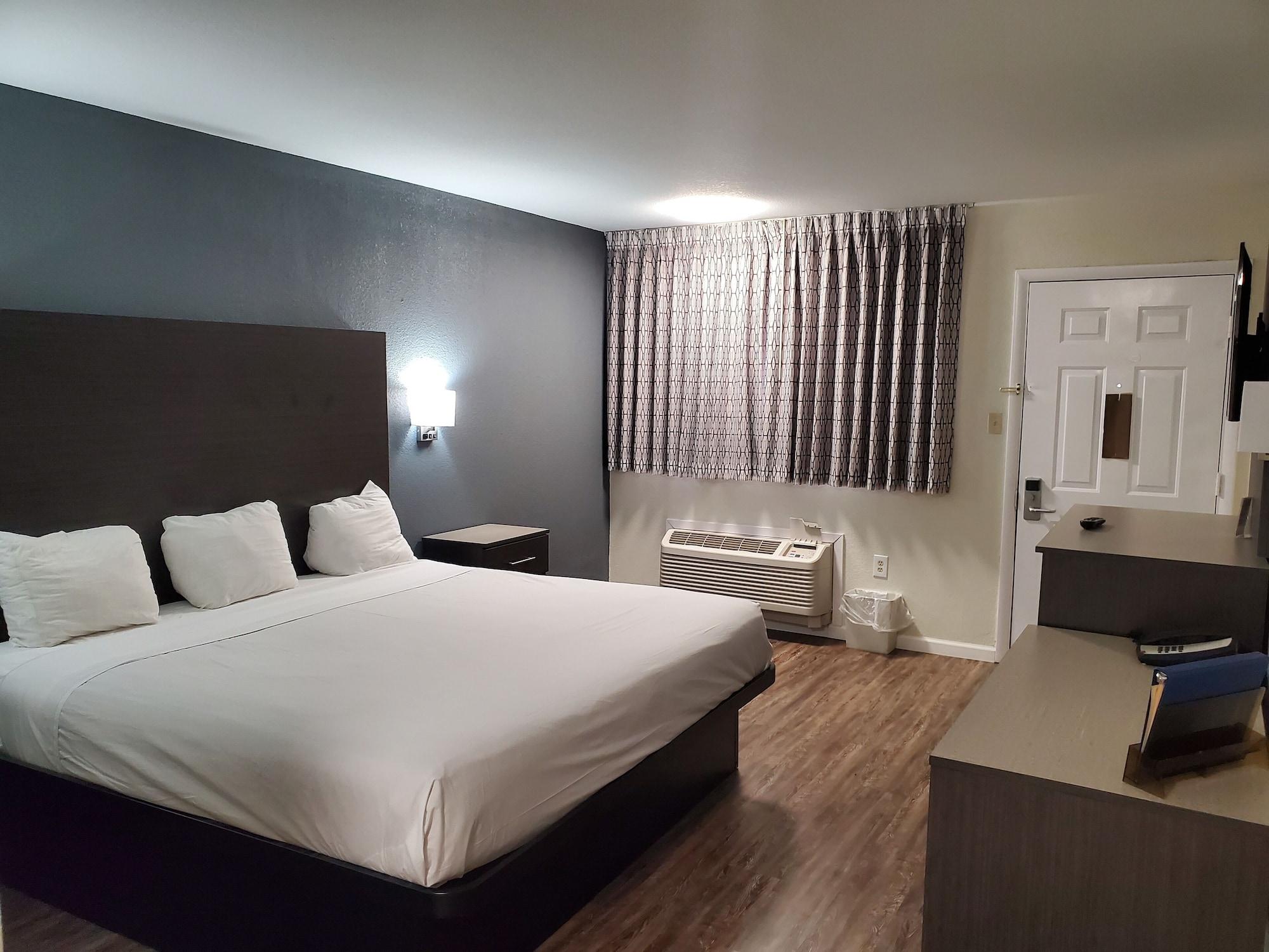 Days Inn By Wyndham Lawton Esterno foto