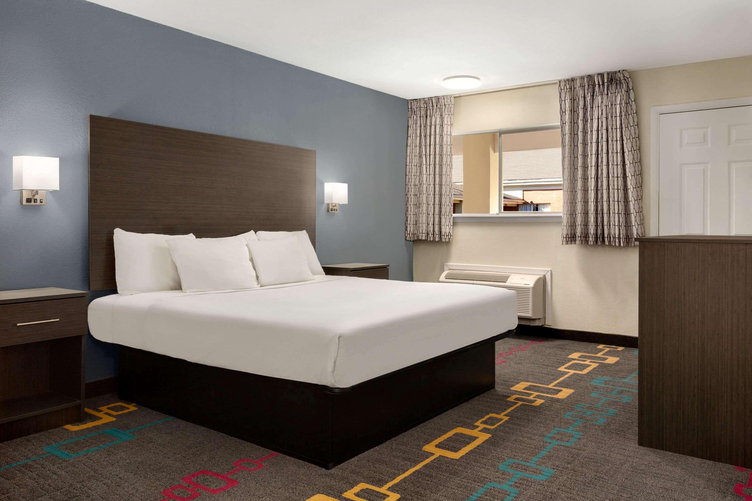 Days Inn By Wyndham Lawton Esterno foto